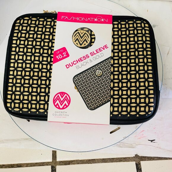 Fashionation 10.2: 1803 Collection Spare Pocket 5" x 3.5" Laptop Sleeve Black G - Picture 3 of 4